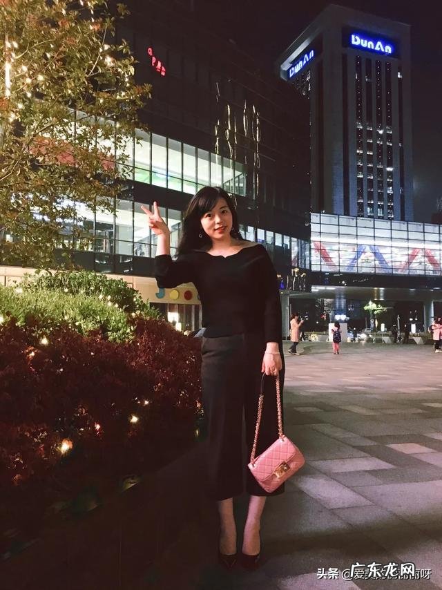 2019秋季什么极简成熟风搭配，才能提升气质？