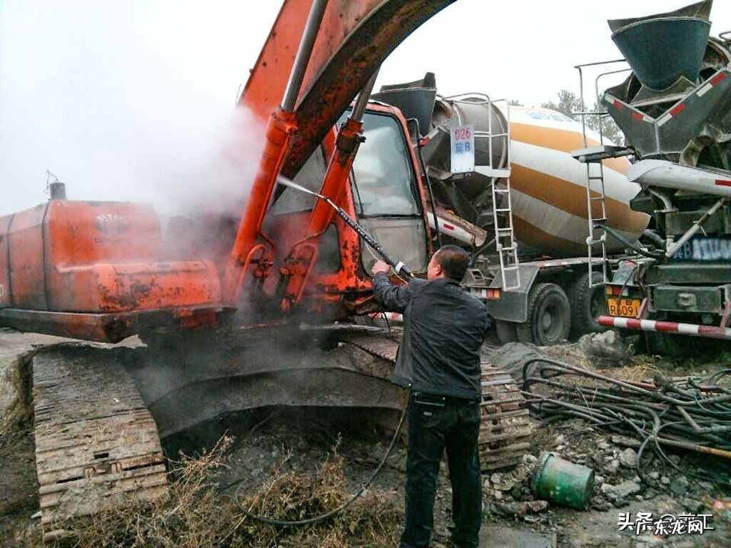 挖掘机日常维护保养内容包括 挖机保养一次大概多少钱