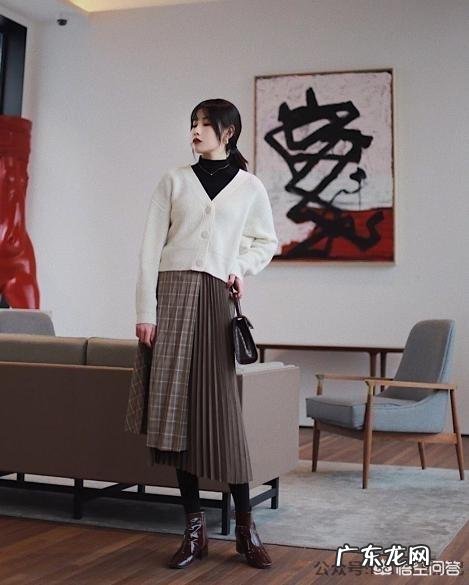 最近两年出现很多叠穿的搭配方式,关于衣服的叠穿有哪些小技巧或者注意事项呢?