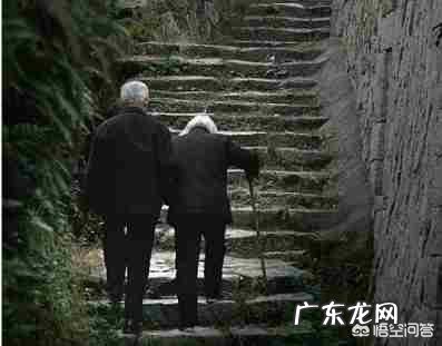 当一个女人很爱她的老公时,她会有哪些表现?