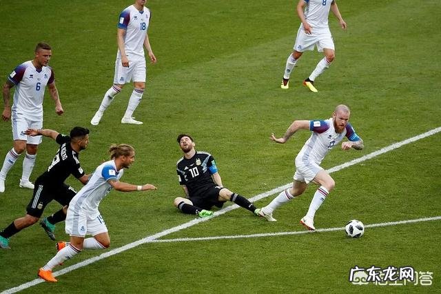 梅西罚丢点球,阿根廷世界杯首战1-1平冰岛,怎么看待梅西的表现?