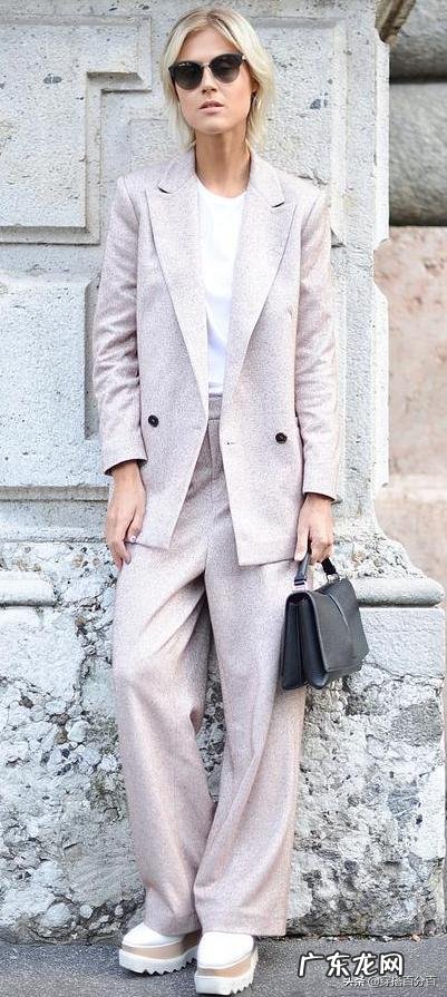 秋天,小西装怎么搭配怎么好看?今年有哪些流行的穿搭?