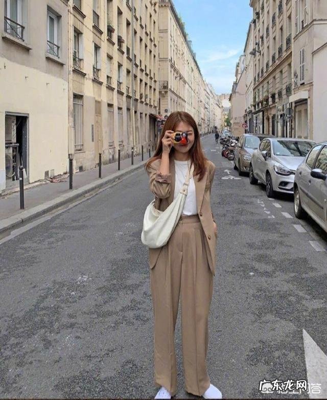 秋天,小西装怎么搭配怎么好看?今年有哪些流行的穿搭?