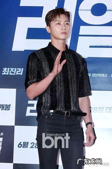 皮带怎么搭配好看?