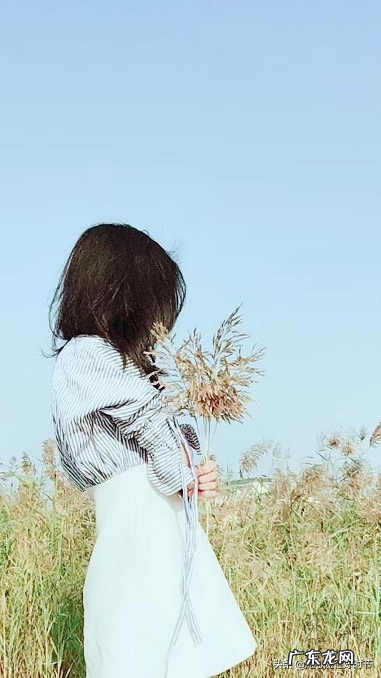 有人说”爱情中,没有谁对谁错,没有谁配不上谁,两人都是平等的”你认同这句话吗?为什么?