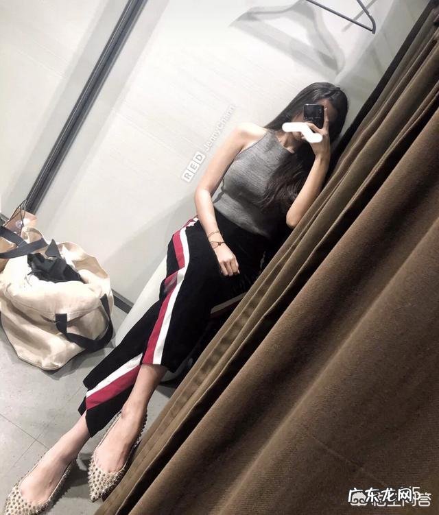 穿什么样的平底鞋显腿长?