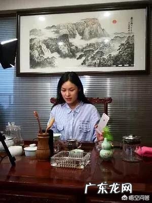 有了男朋友还能和别的男生出去旅游吗?