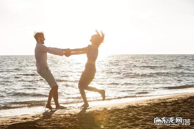 有了男朋友还能和别的男生出去旅游吗？