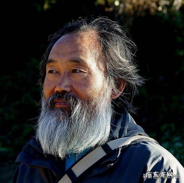 为什么感觉古人的胡子比现代人浓密?