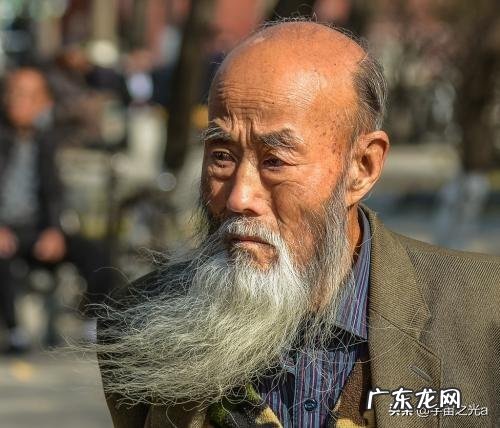 为什么感觉古人的胡子比现代人浓密?