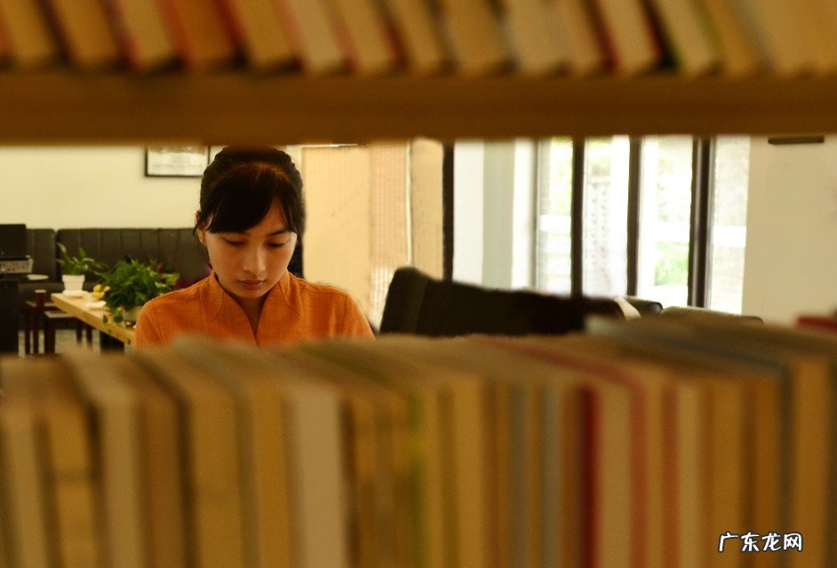 “白衣卿相”柳永对宋词的贡献有什么?他只是一个寻花问柳之人吗?