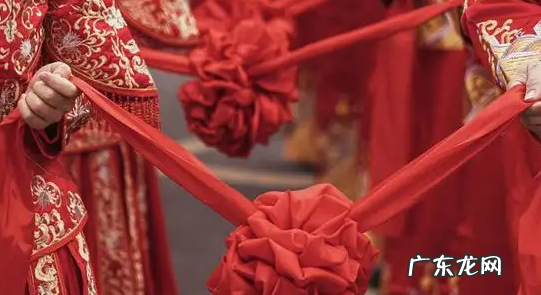 不办婚礼的结婚叫什么 有不办婚礼结婚的吗