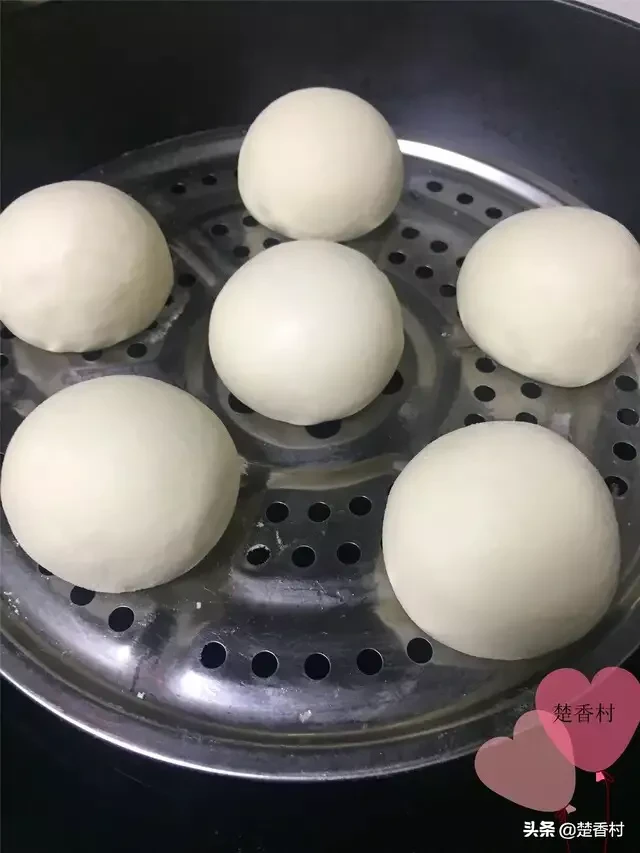 你们蒸馒头是水烧开了再放馒头，还是冷水就放馒头？