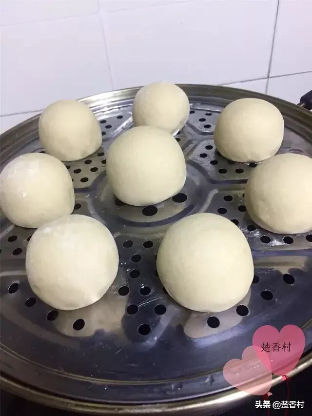 你们蒸馒头是水烧开了再放馒头，还是冷水就放馒头？