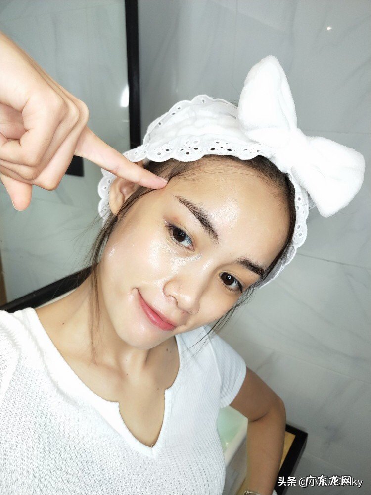 你觉得青少年用什么药膏擦痘痘好？为什么？