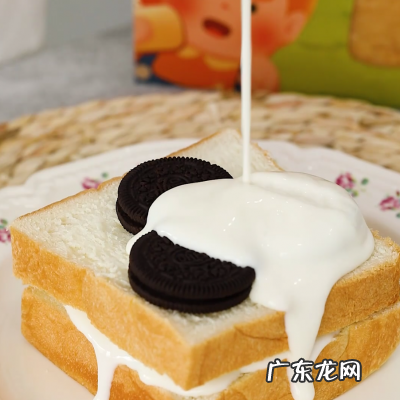 全网最简单的夏季冰蛋糕做法,朋友圈转疯了,其实非常简单