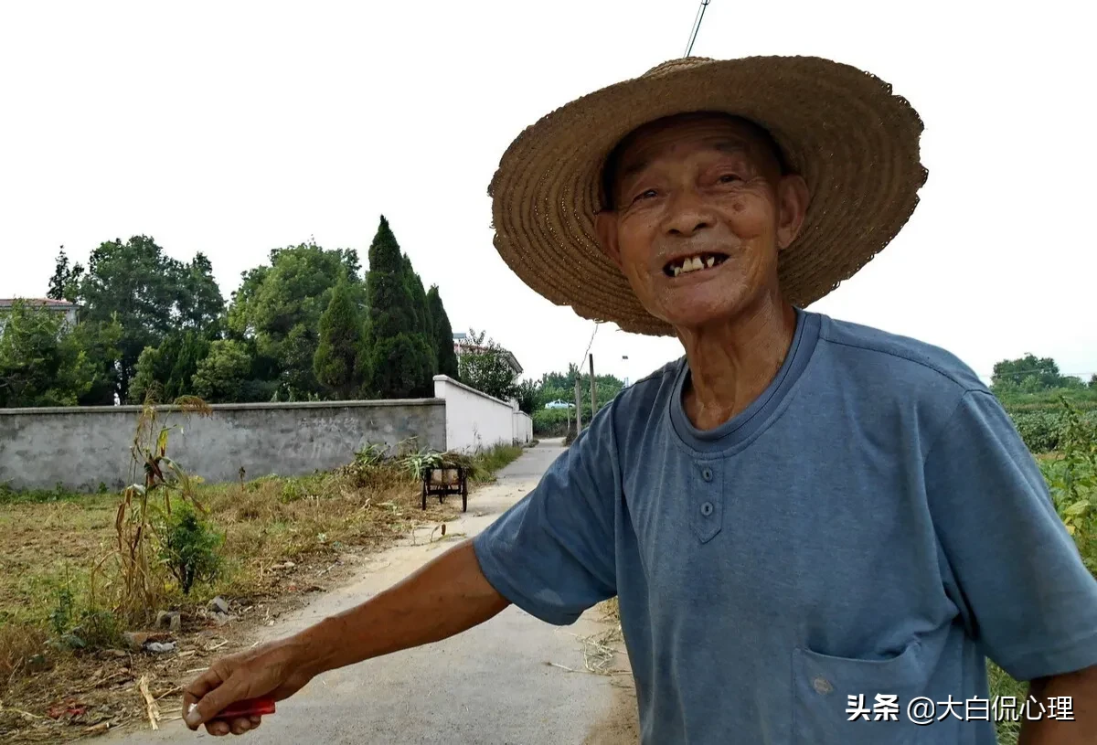 人老了为什么喜欢养花种菜，从心理学角度怎么解释这种现象？