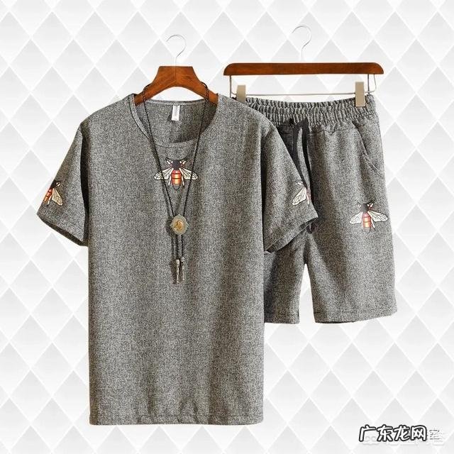 三四十岁男人夏天的穿那类衣裤合适?