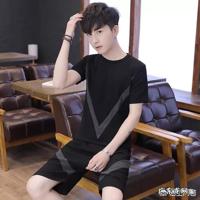 三四十岁男人夏天的穿那类衣裤合适?