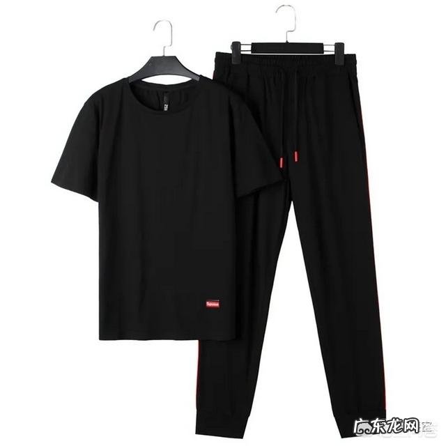 三四十岁男人夏天的穿那类衣裤合适?