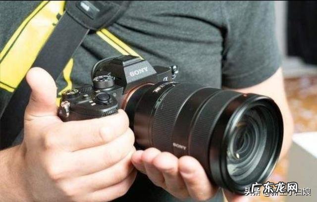 职业摄影师会用微单拍人像吗？模特会不会，觉得摄影师用微单就“不正规”了呢？