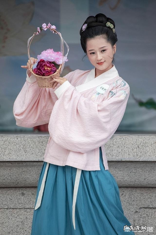 职业摄影师会用微单拍人像吗？模特会不会，觉得摄影师用微单就“不正规”了呢？