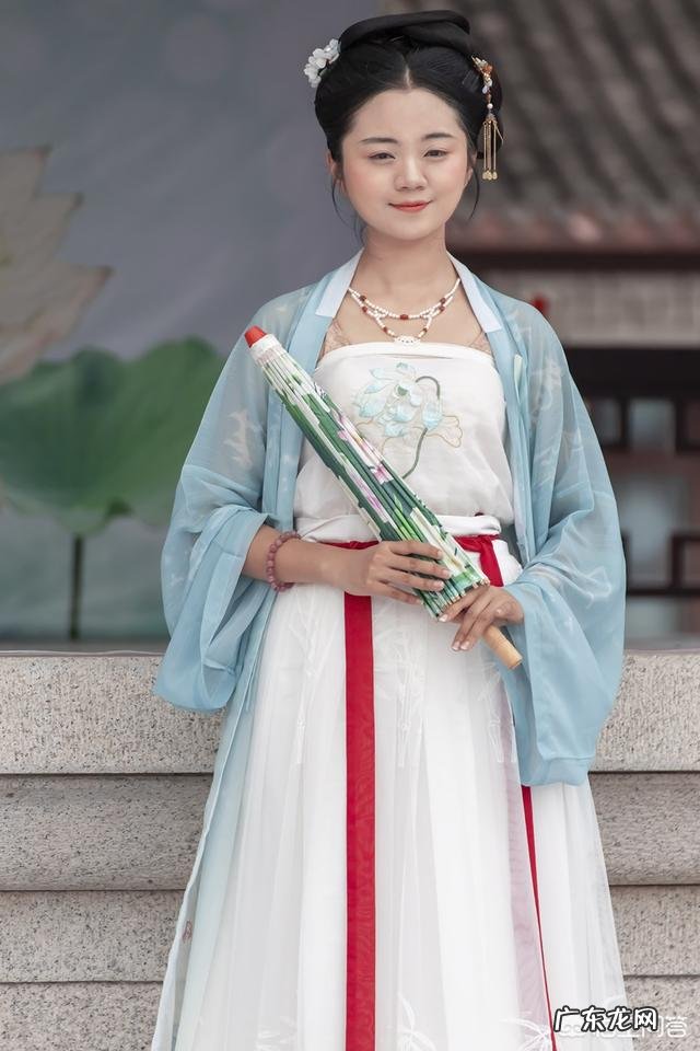 职业摄影师会用微单拍人像吗？模特会不会，觉得摄影师用微单就“不正规”了呢？