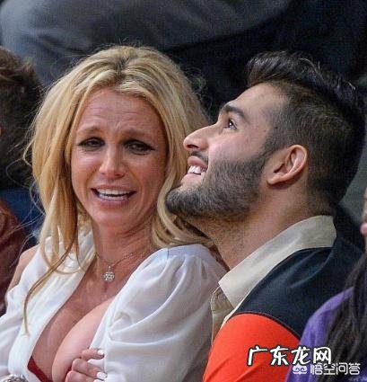 38岁的布兰妮最近穿衣风格改变了吗?