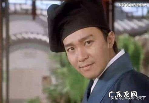 周星驰主演的《唐伯虎点秋香》,唐伯虎与对王之王对穿肠这场戏中,都有哪些经典对联?