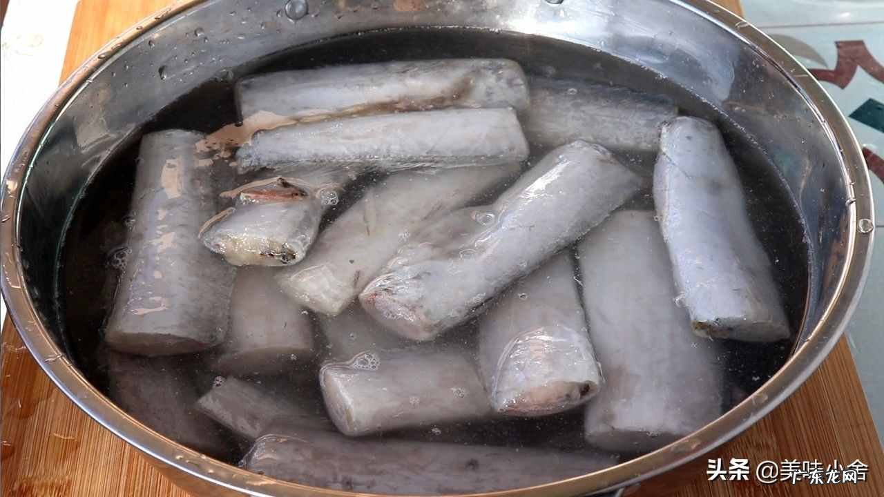 怎样炸带鱼块好吃又简单 炸带鱼段用面粉还是淀粉