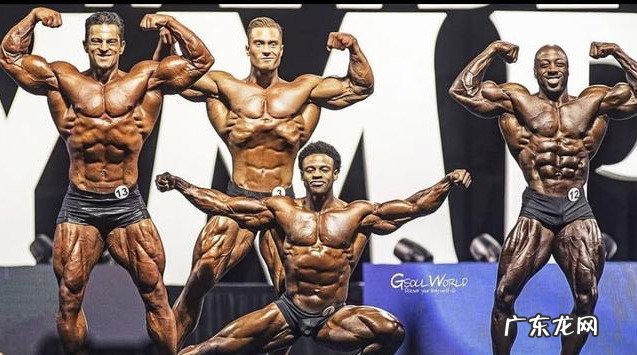 为什么以前的健美运动员多是真空腹,现在都是八块腹肌?