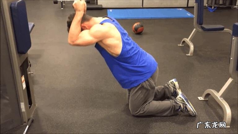 为什么以前的健美运动员多是真空腹,现在都是八块腹肌?