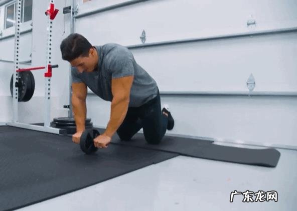 为什么以前的健美运动员多是真空腹,现在都是八块腹肌?