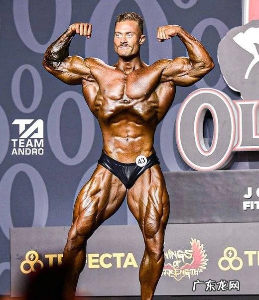 为什么以前的健美运动员多是真空腹,现在都是八块腹肌?