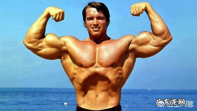 为什么以前的健美运动员多是真空腹,现在都是八块腹肌?