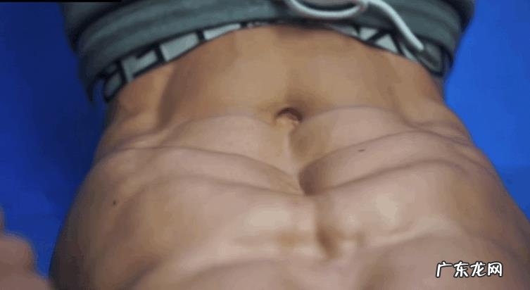 为什么以前的健美运动员多是真空腹,现在都是八块腹肌?