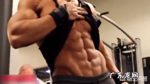 为什么以前的健美运动员多是真空腹,现在都是八块腹肌?