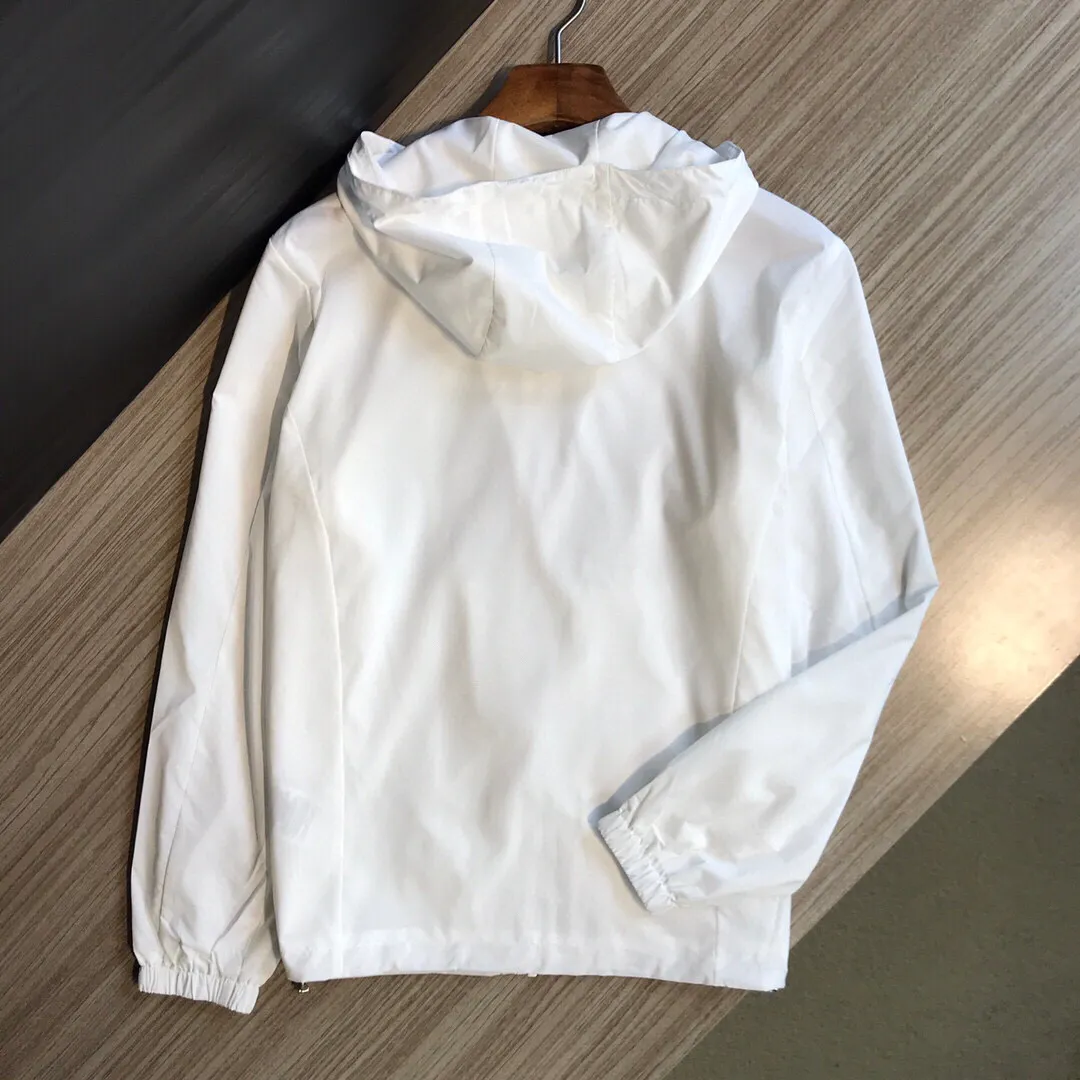 今年秋季流行的男装是怎样的?