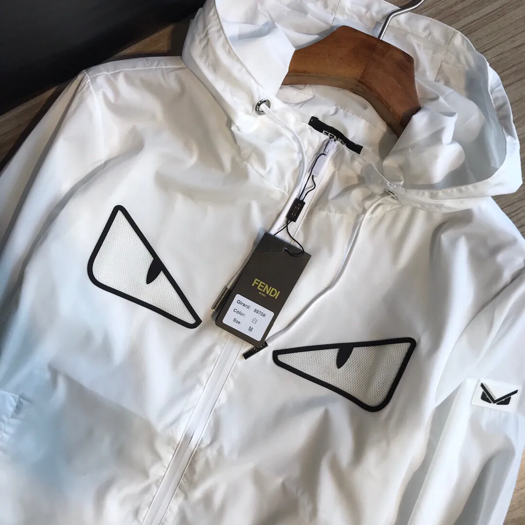 今年秋季流行的男装是怎样的?