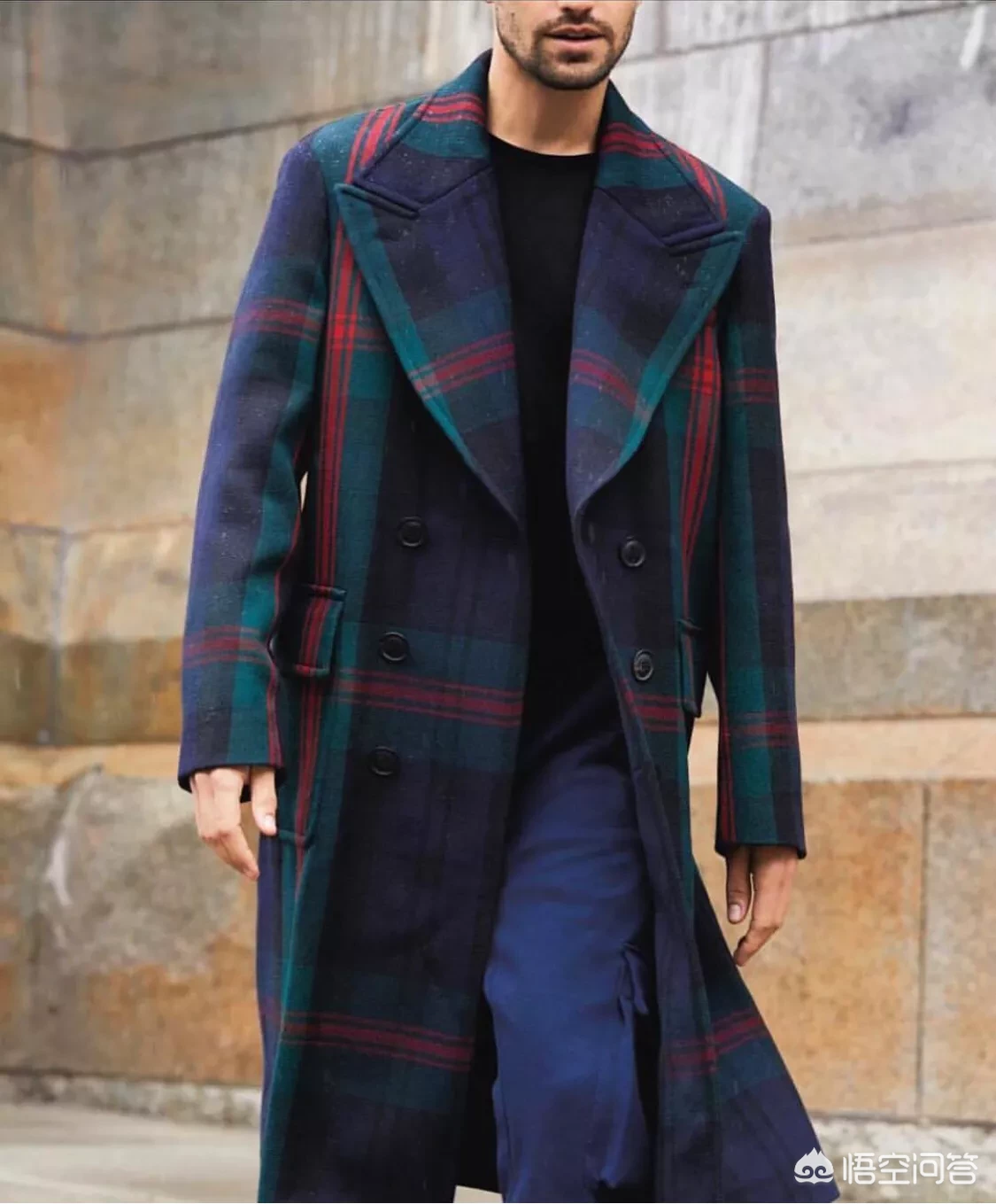 冬天搭配什么颜色的衣服好呢?