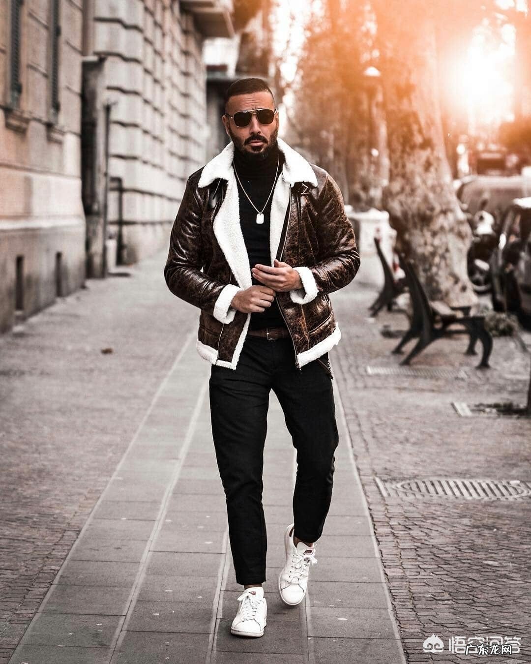 冬天搭配什么颜色的衣服好呢?