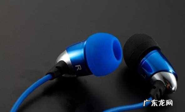 入耳式耳机其正确的使用方法为 蓝牙入耳式耳机怎么戴