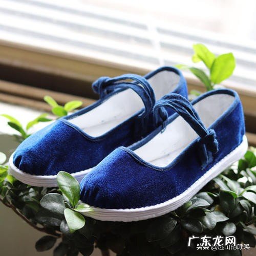 今年夏天穿什么鞋子比较好?