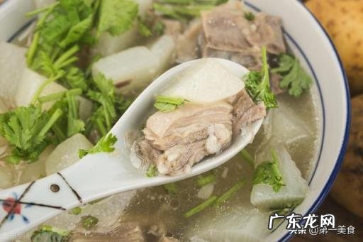 炖羊肉的家常做法调料，饭店炖羊肉要放什么调料