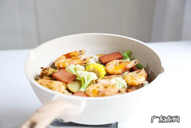 麻辣香锅的家常做法简单正宗，麻辣香锅的家常做法