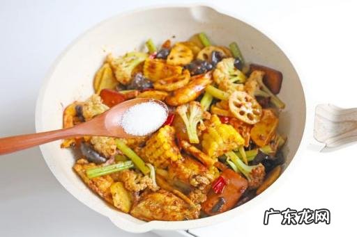 麻辣香锅的家常做法简单正宗，麻辣香锅的家常做法