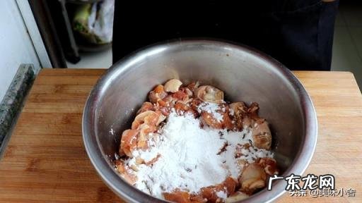 辣子鸡的家常做法视频播放，青辣椒炒辣子鸡家常做法简单