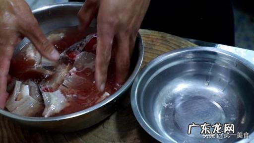 酸菜鱼的家常做法鱼怎么切薄片,酸菜鱼的鱼是怎么切的