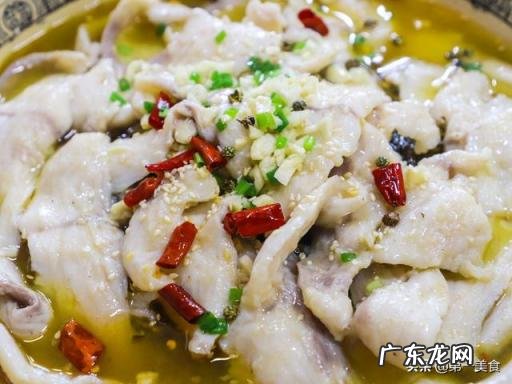 酸菜鱼的家常做法鱼怎么切薄片,酸菜鱼的鱼是怎么切的