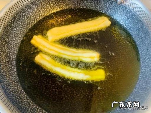 家常油条做法醒发多少时间，自制油条要醒发多久